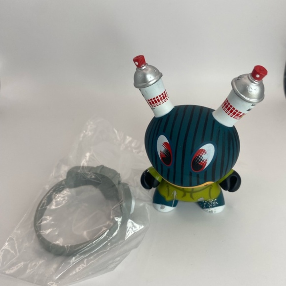 Kidrobot Dunny - MAD artist “spray paint vandal” 3 inches vinyl collectible NWOT